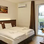 Corvin Aparthotel 4*