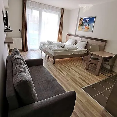 Aparthotel Corvin 4*