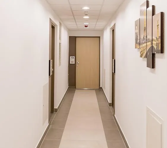 Aparthotel Corvin